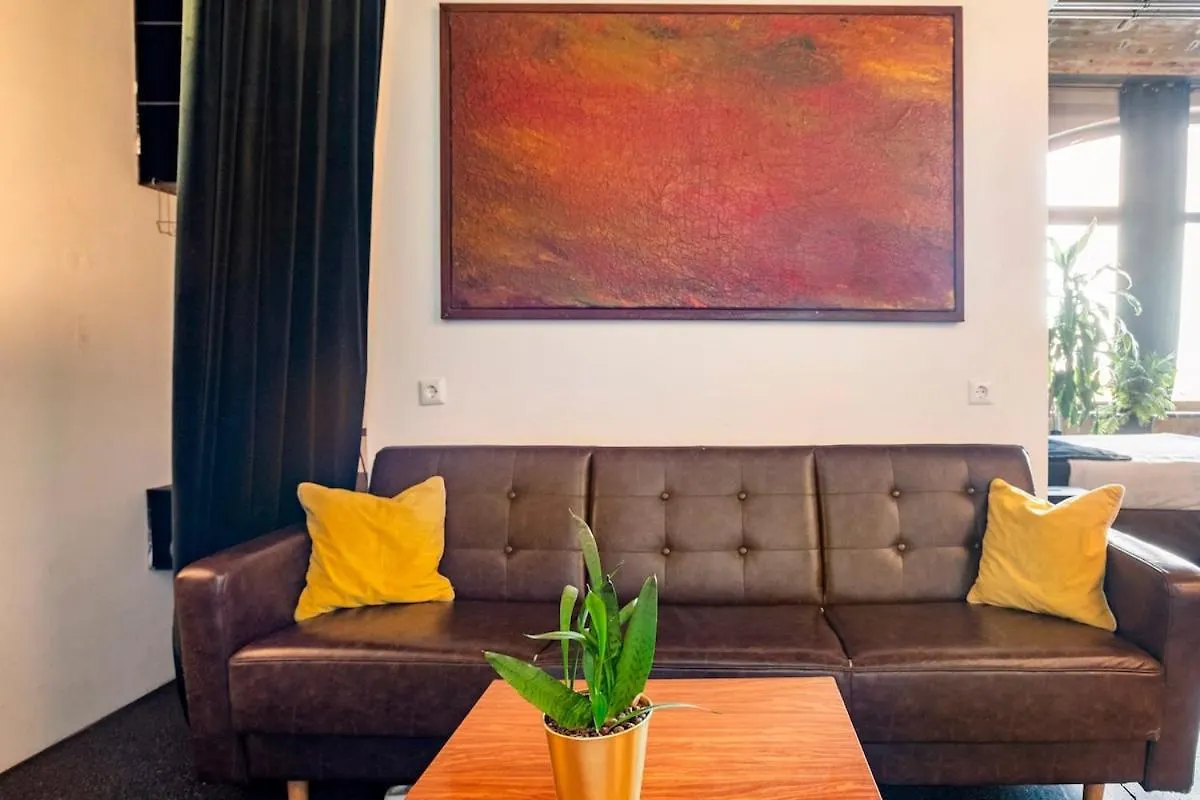 Loft & Artist Studio In An Industrial Creative Hub Berlin