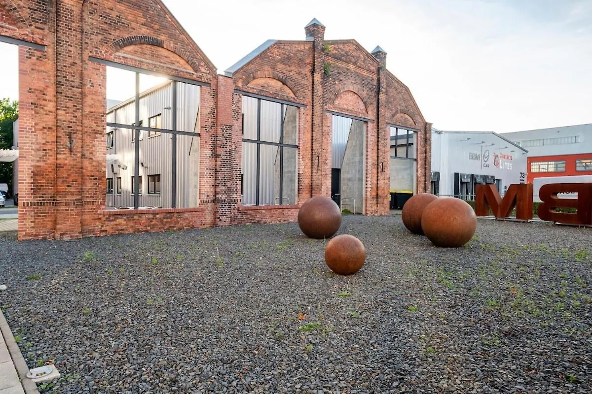 Apartment Loft & Artist Studio In An Industrial Creative Hub Berlin